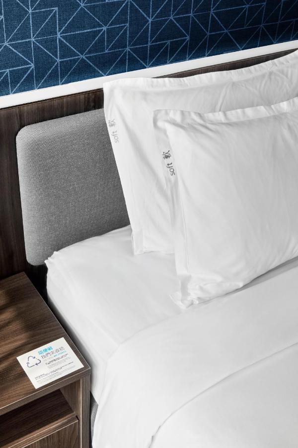 Holiday Inn Express Kaohsiung Love River By Ihg Экстерьер фото