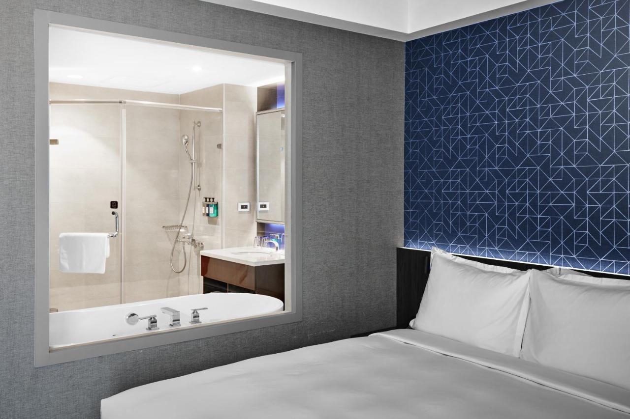 Holiday Inn Express Kaohsiung Love River By Ihg Экстерьер фото