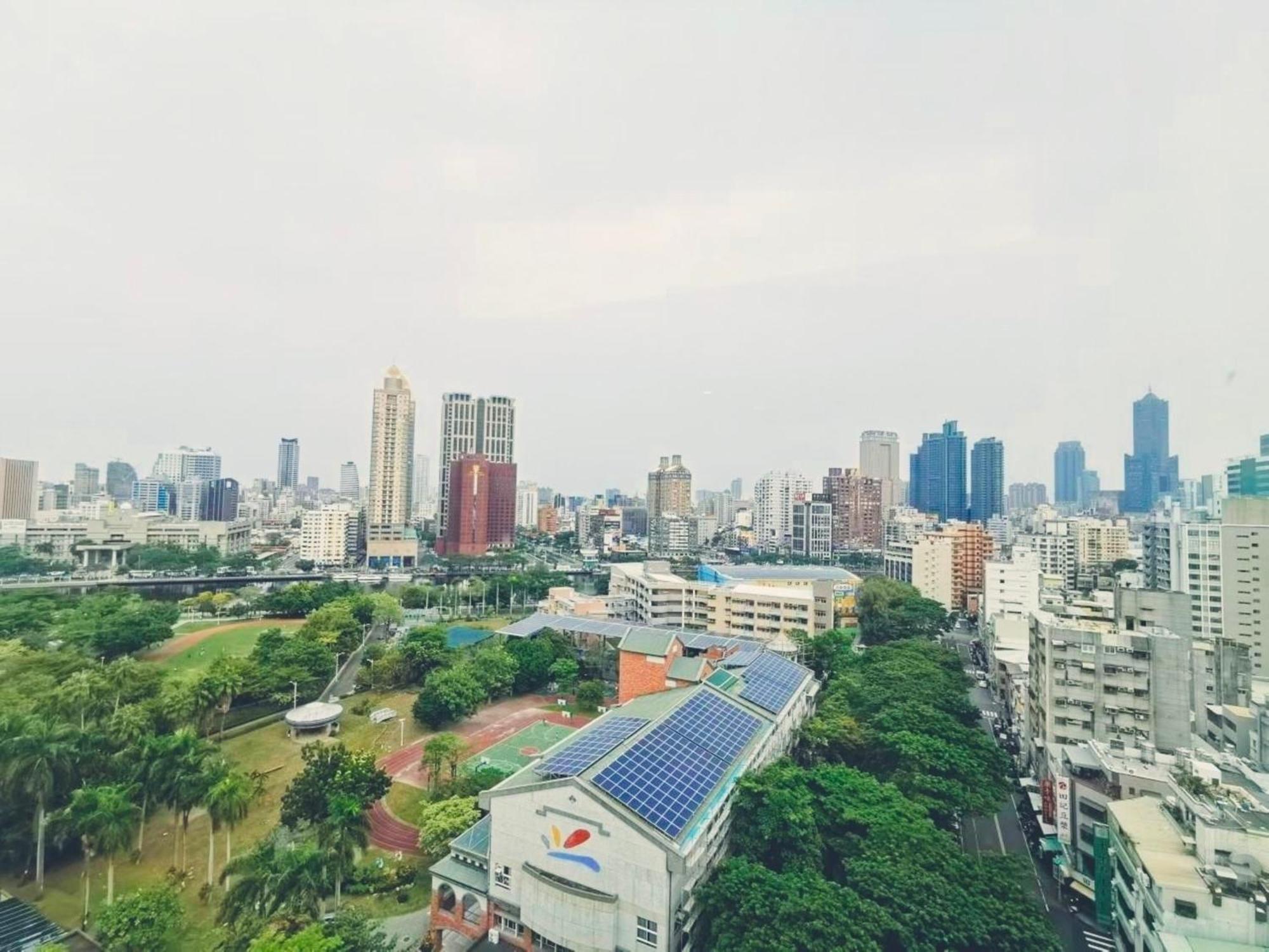 Holiday Inn Express Kaohsiung Love River By Ihg Экстерьер фото